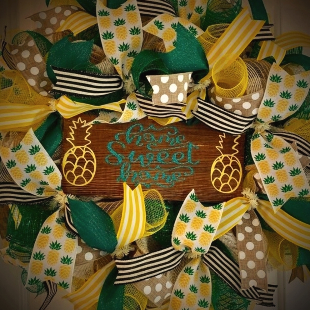 Home sweet home pineapple wreath 🍍